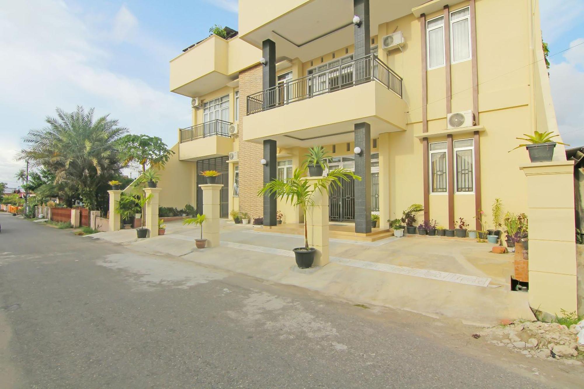 Utama Residence Padang  Exterior foto